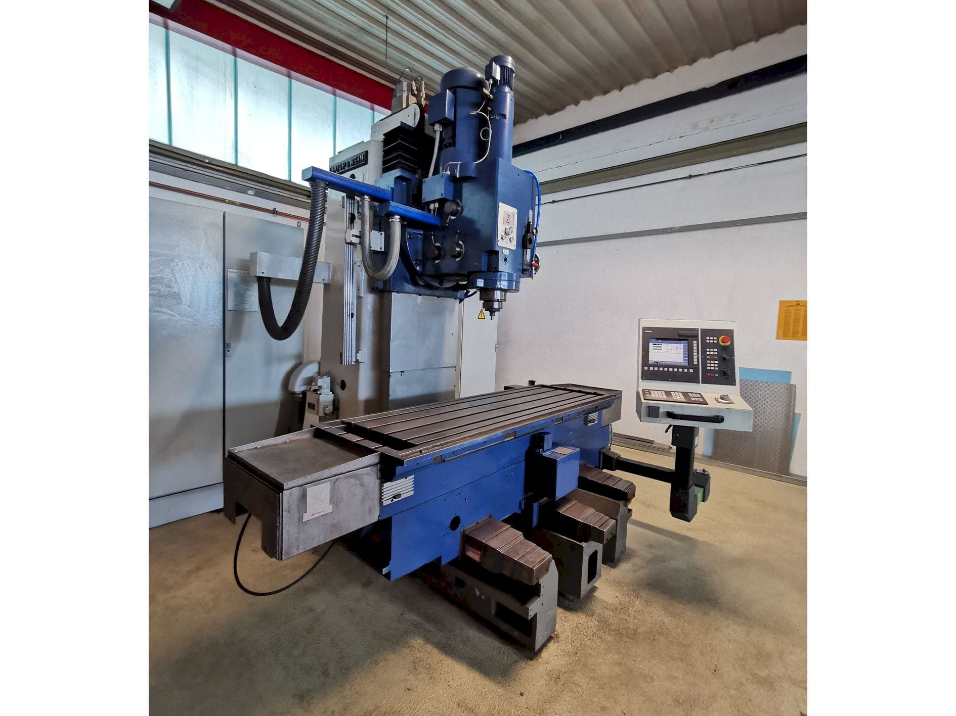 Frontansicht der Droop & Rein FS 100 ke Maschine