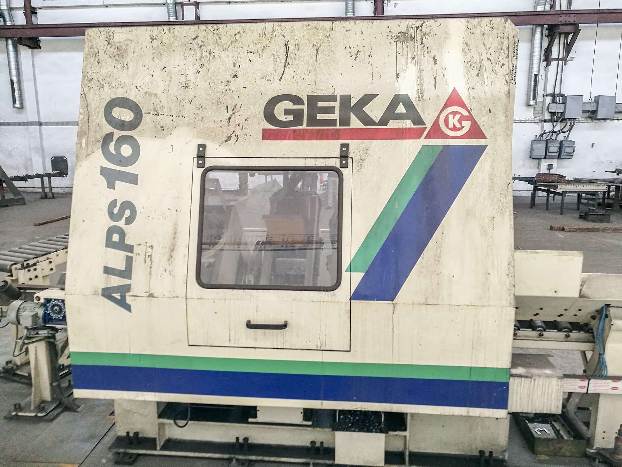 Frontansicht der GEKA ALPS-150 Maschine