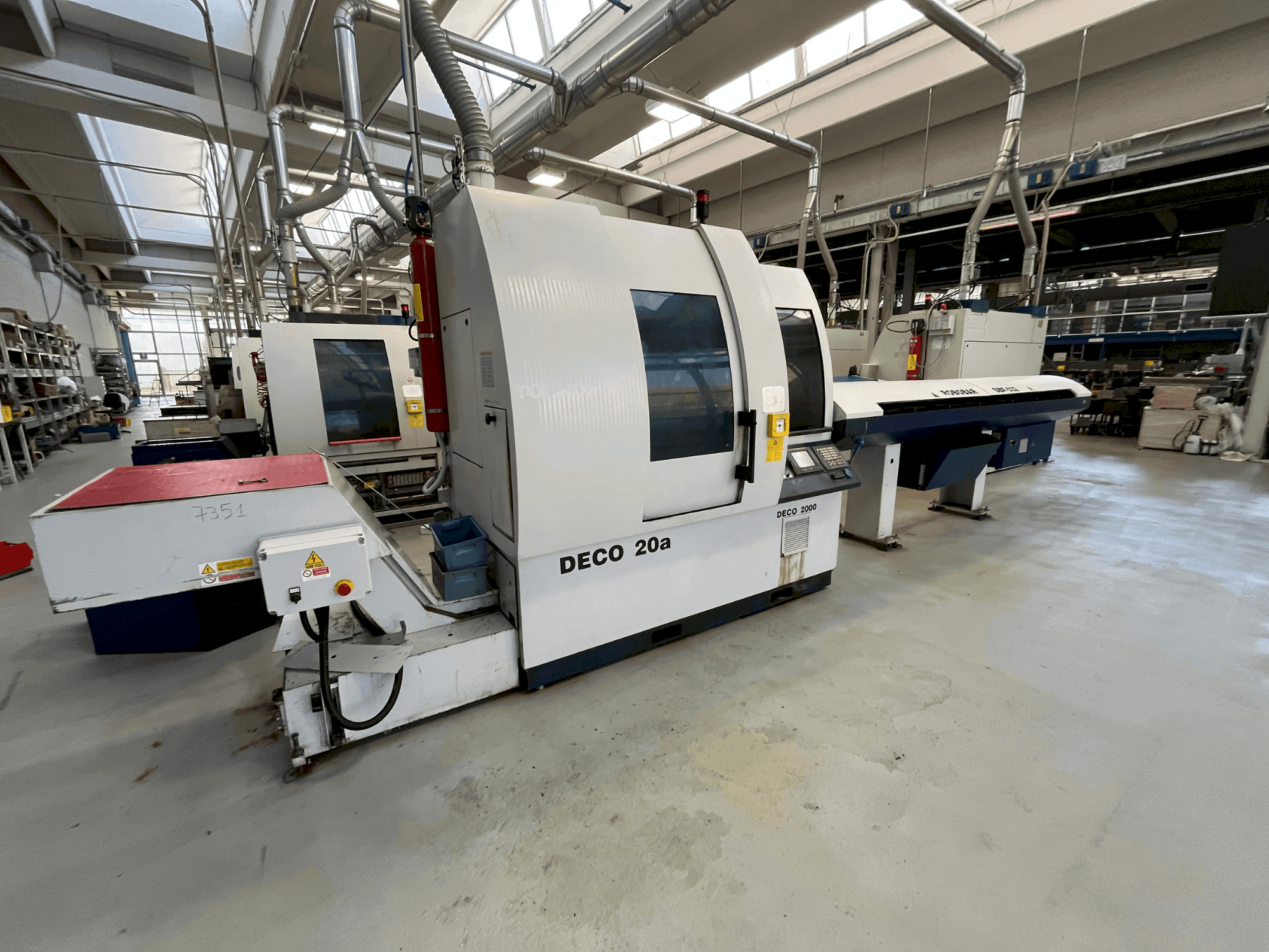 Frontansicht der TORNOS DECO 20A  Maschine