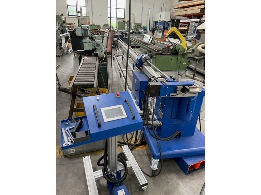 Frontansicht der JUTEC 5060 Maschine