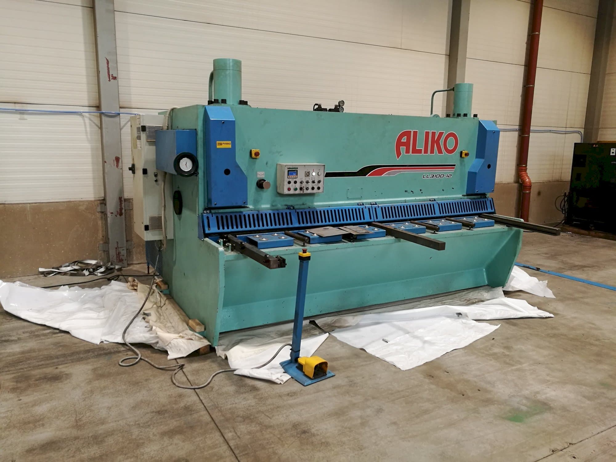 Frontansicht der ALIKO LL3100-12  Maschine