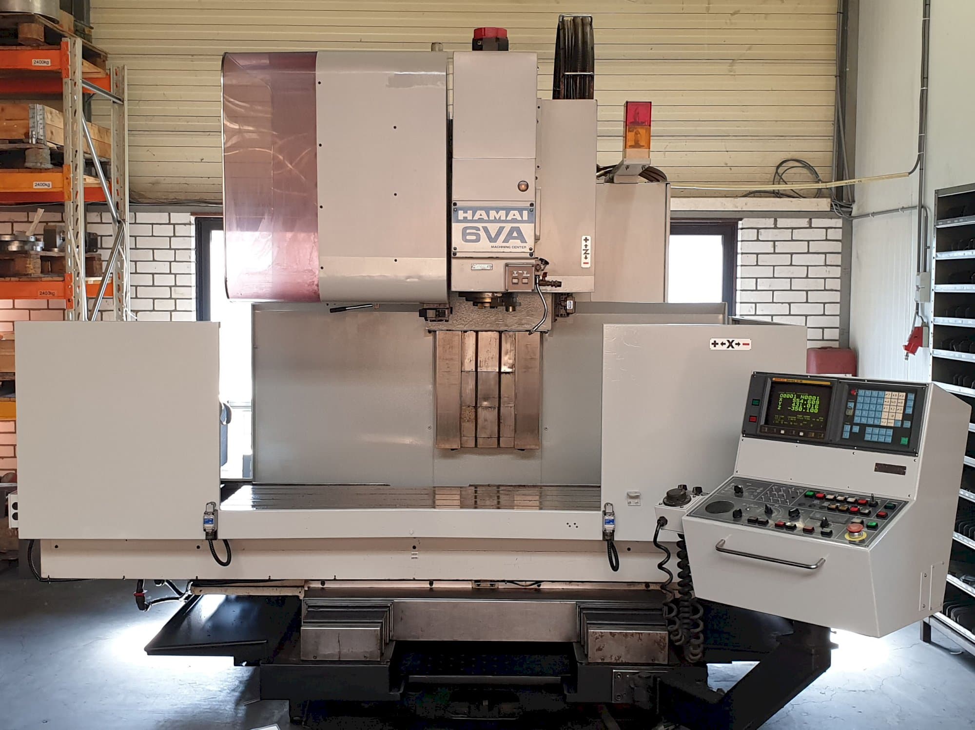 Frontansicht der HAMAI MC-6VA Maschine