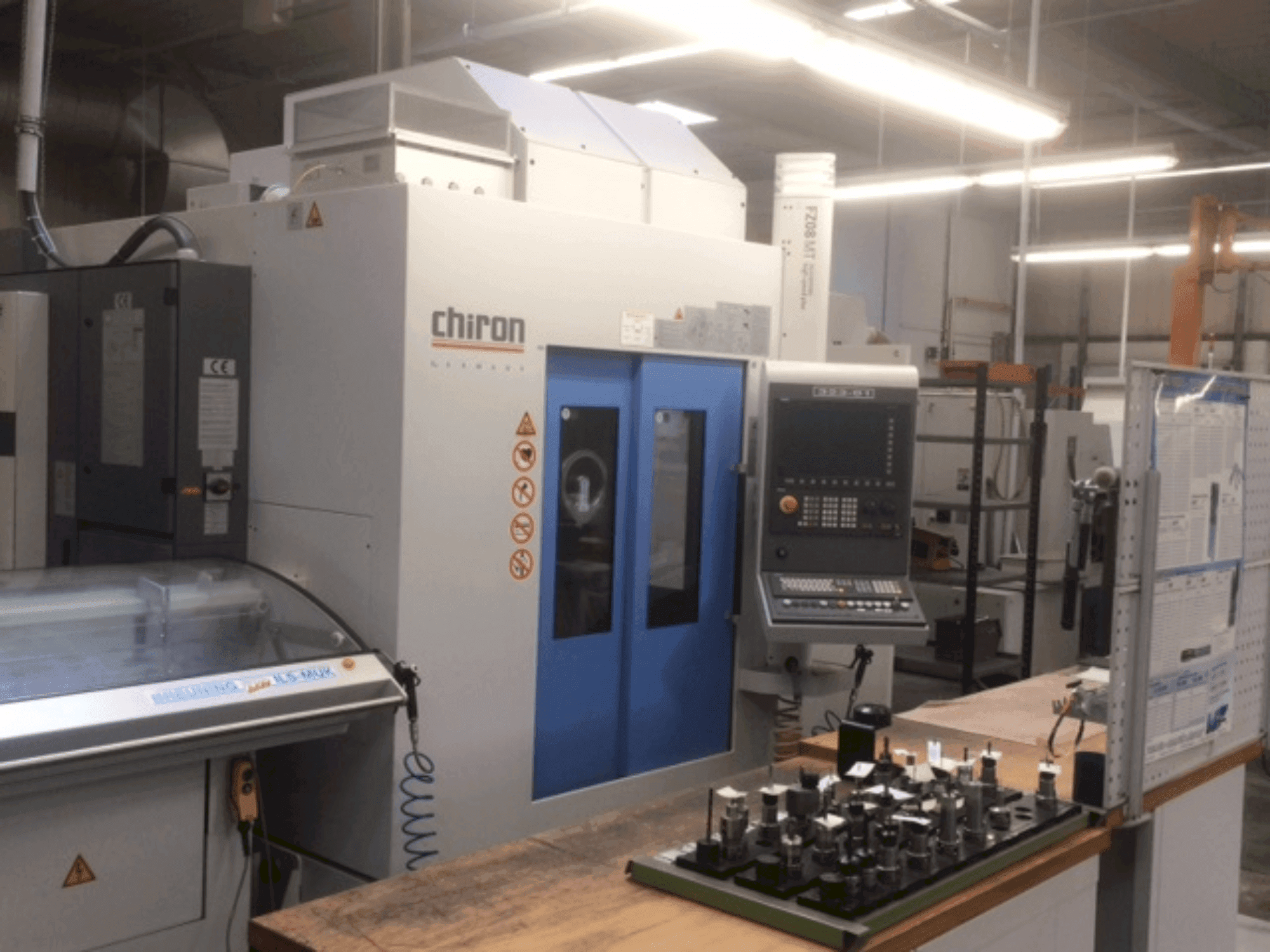 Frontansicht der CHIRON FZ08 MT (2011) Maschine