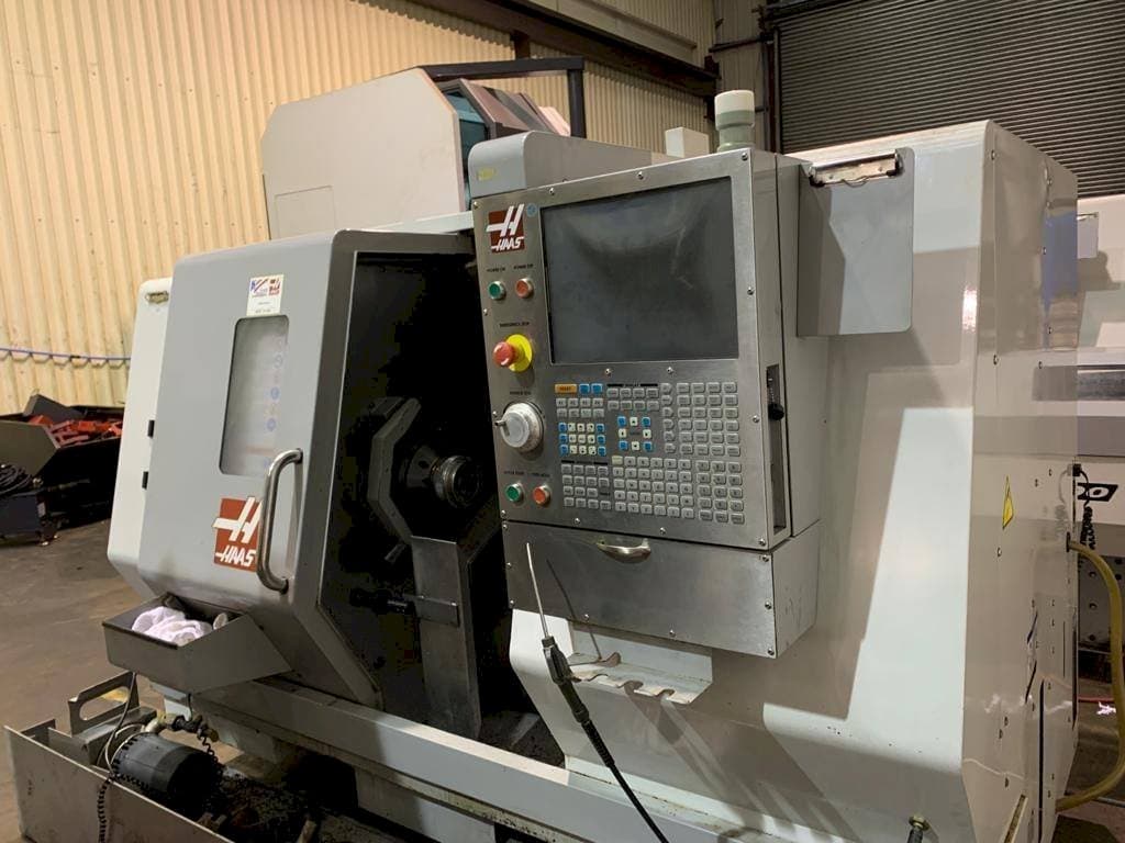 Frontansicht der HAAS SL-20 Maschine