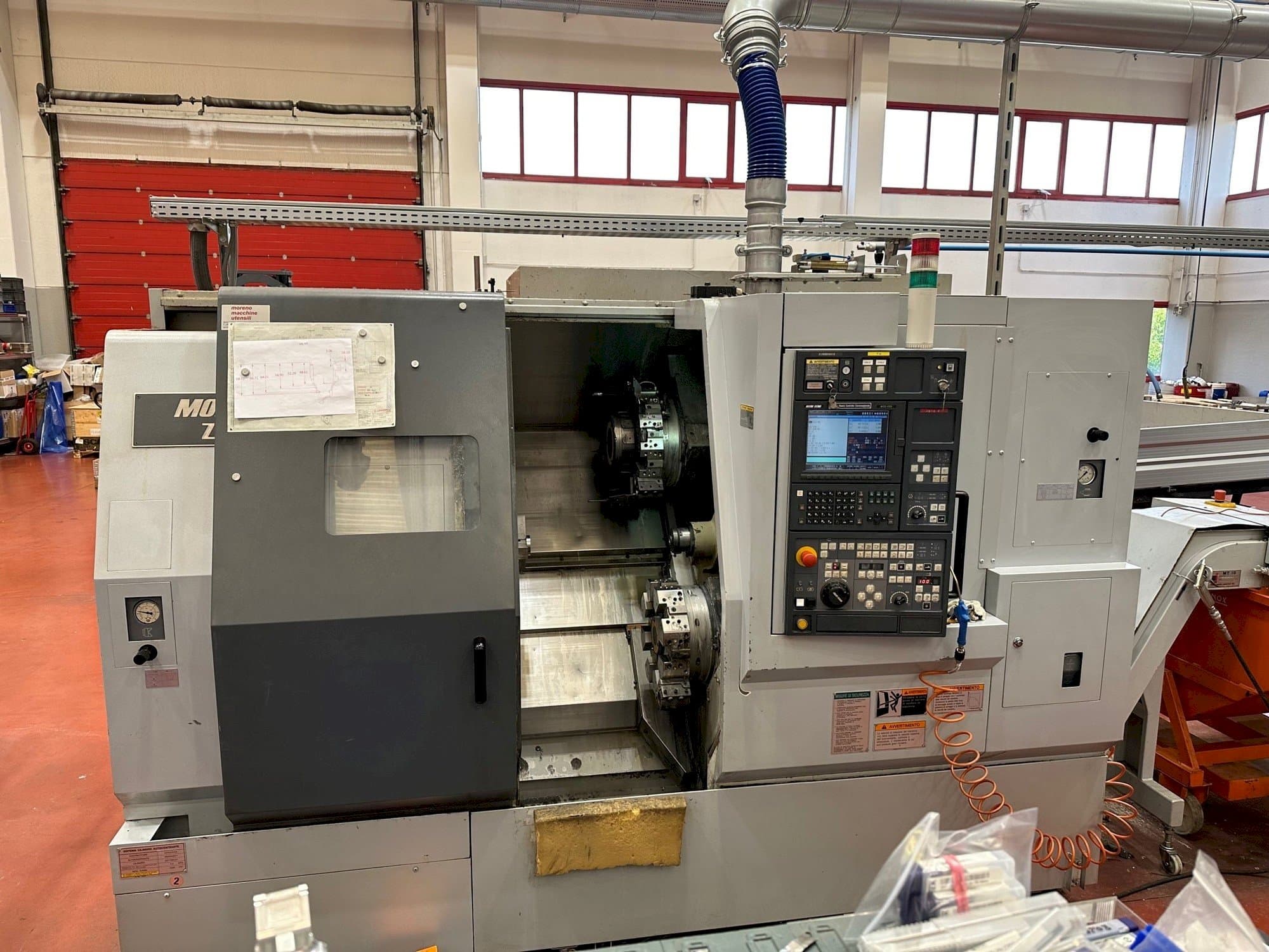 Frontansicht der MORI SEIKI ZL 203 MC Maschine