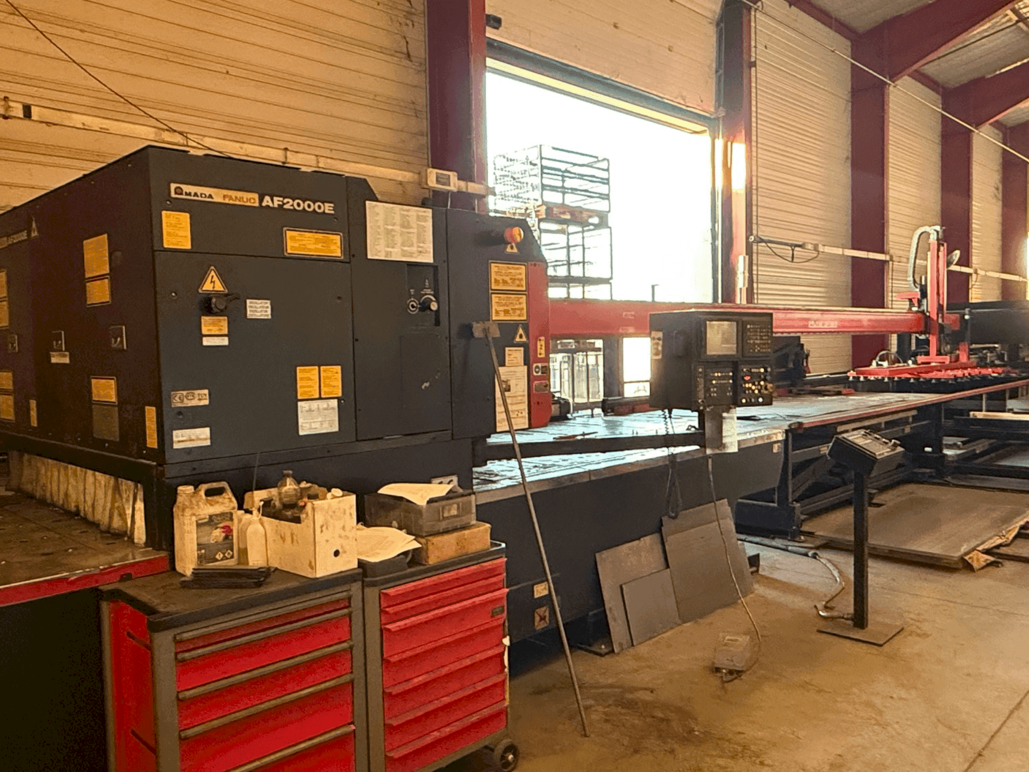 Frontansicht der AMADA LC2415 alpha3  Maschine