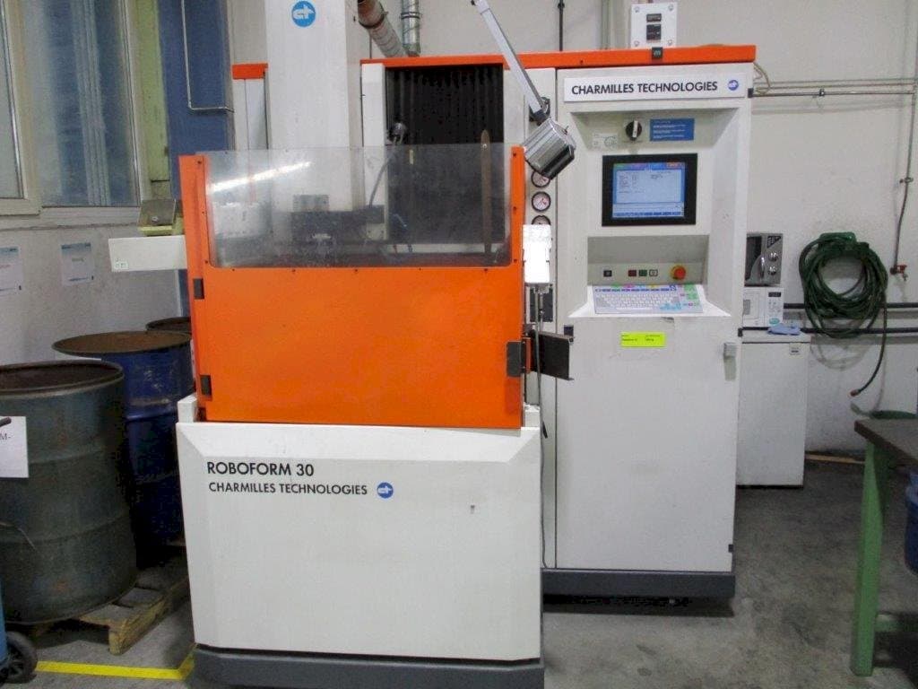 Frontansicht der CHARMILLES Roboform 30 Maschine