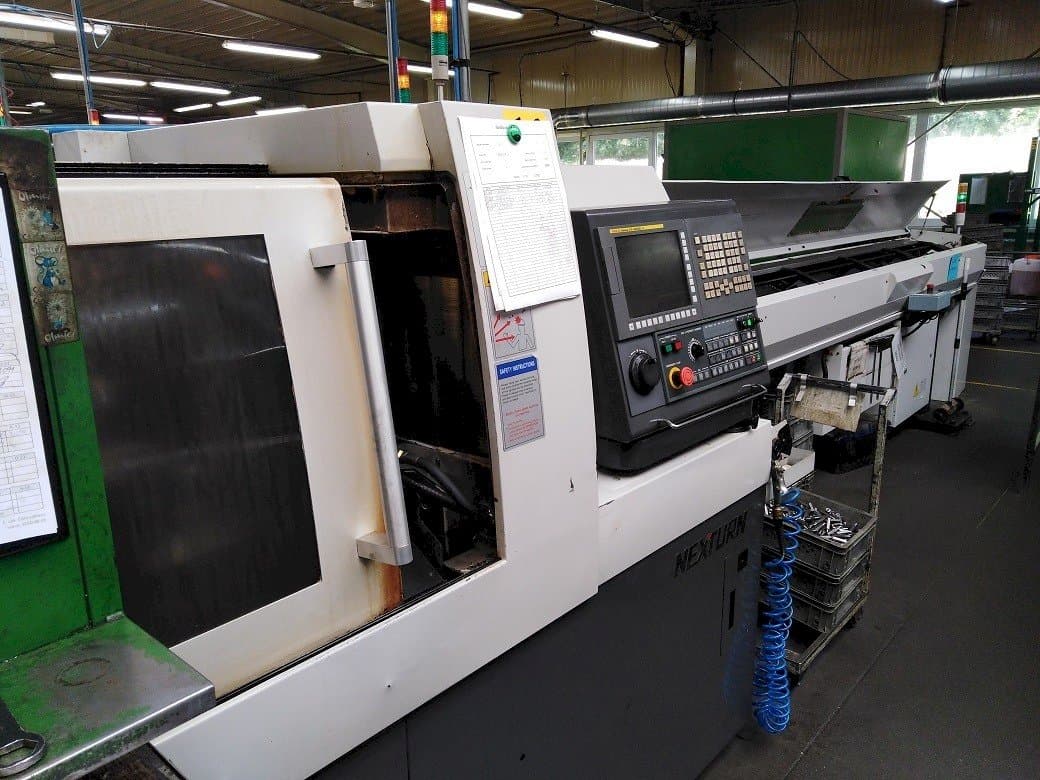 Frontansicht der Nexturn SA-20E Maschine