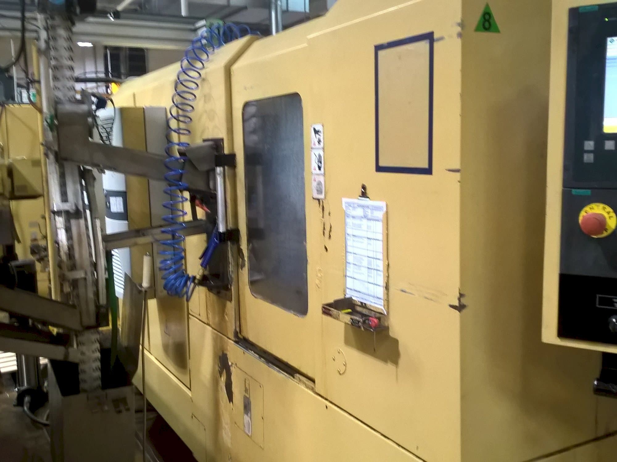 Rechte Seitenansicht der TAJMAC-ZPS SAL 100/4 Maschine