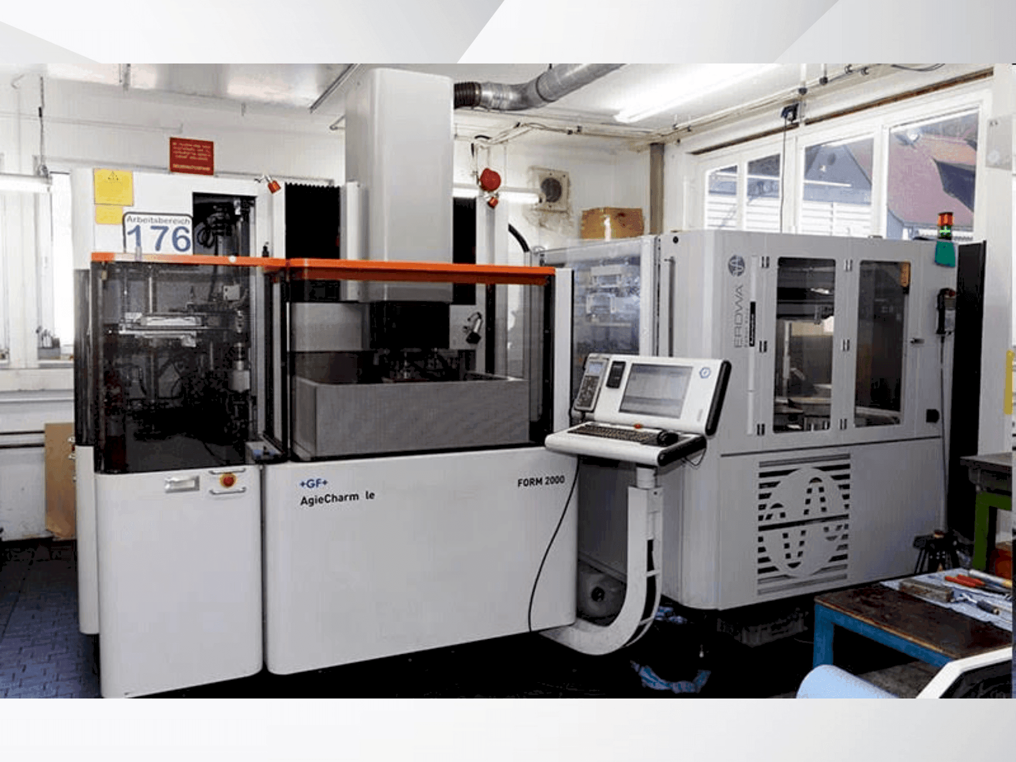 Frontansicht der Other AC Form 2000 Maschine