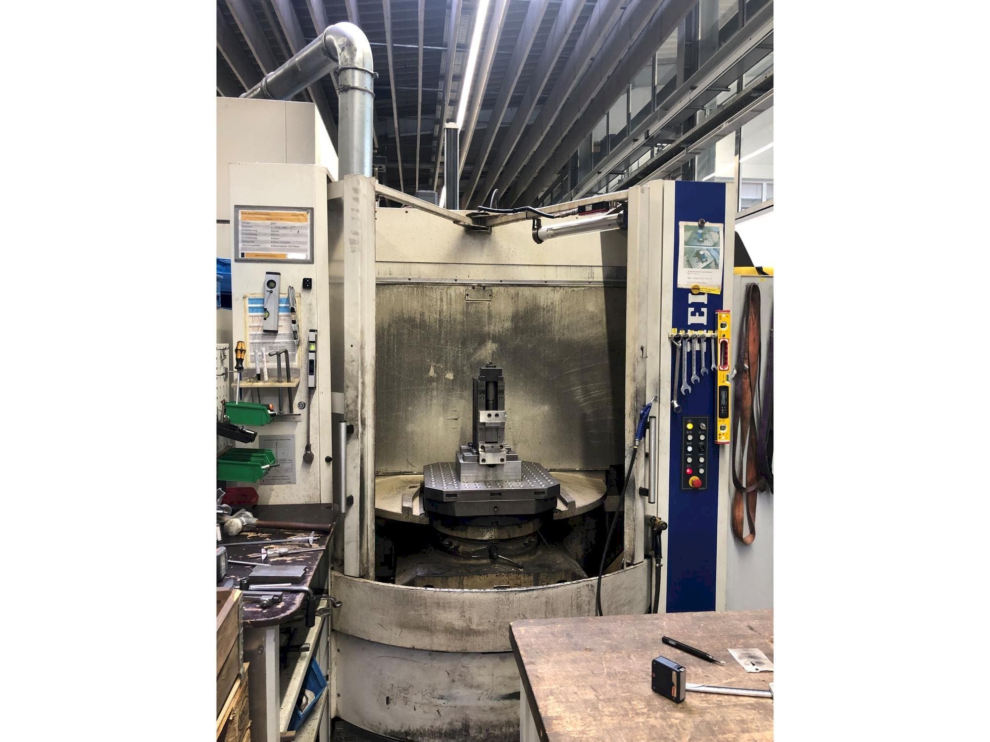 Frontansicht der HELLER MCH 250 Maschine