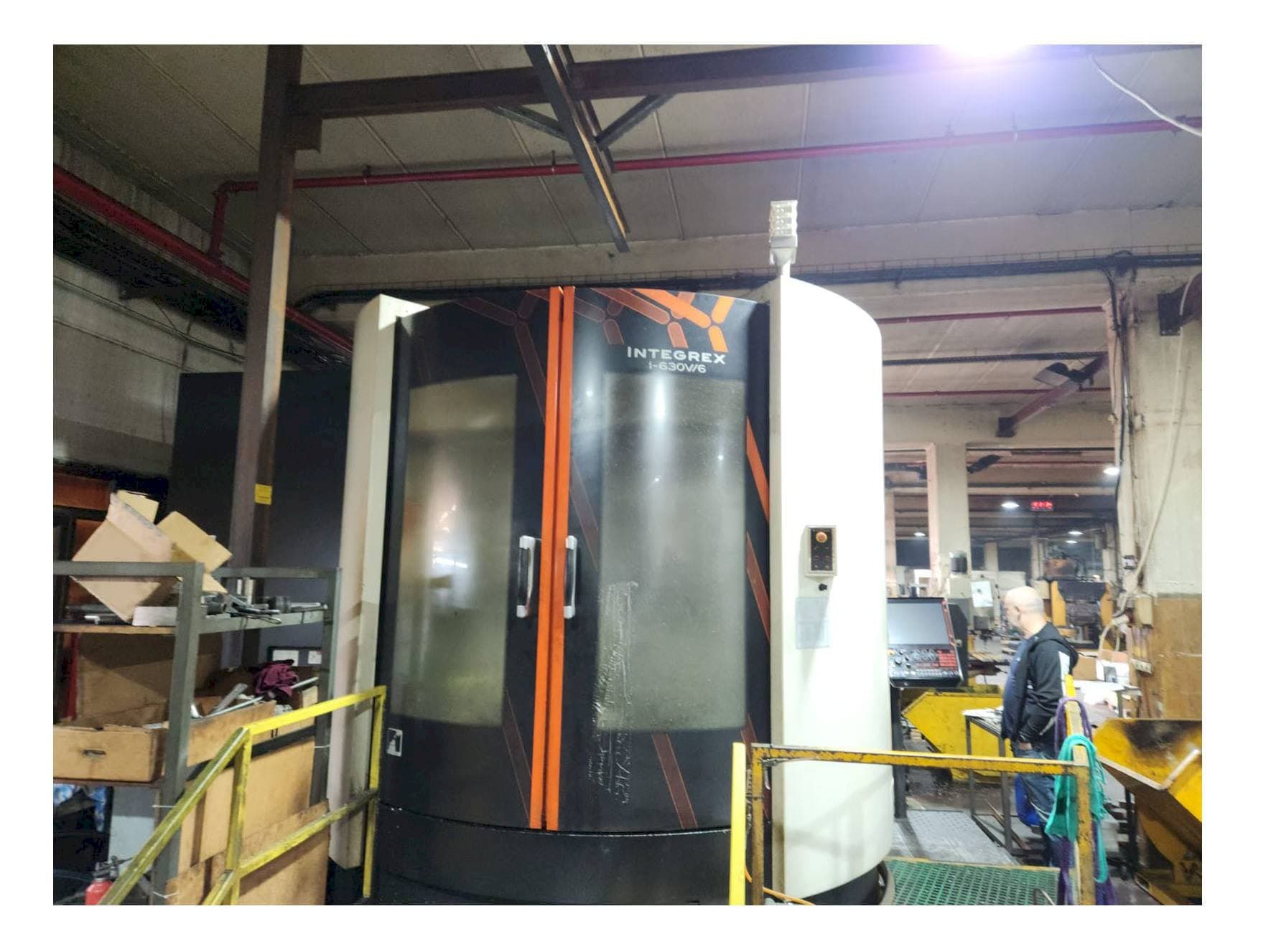 Frontansicht der Mazak INTEGREX i-630V/6  Maschine