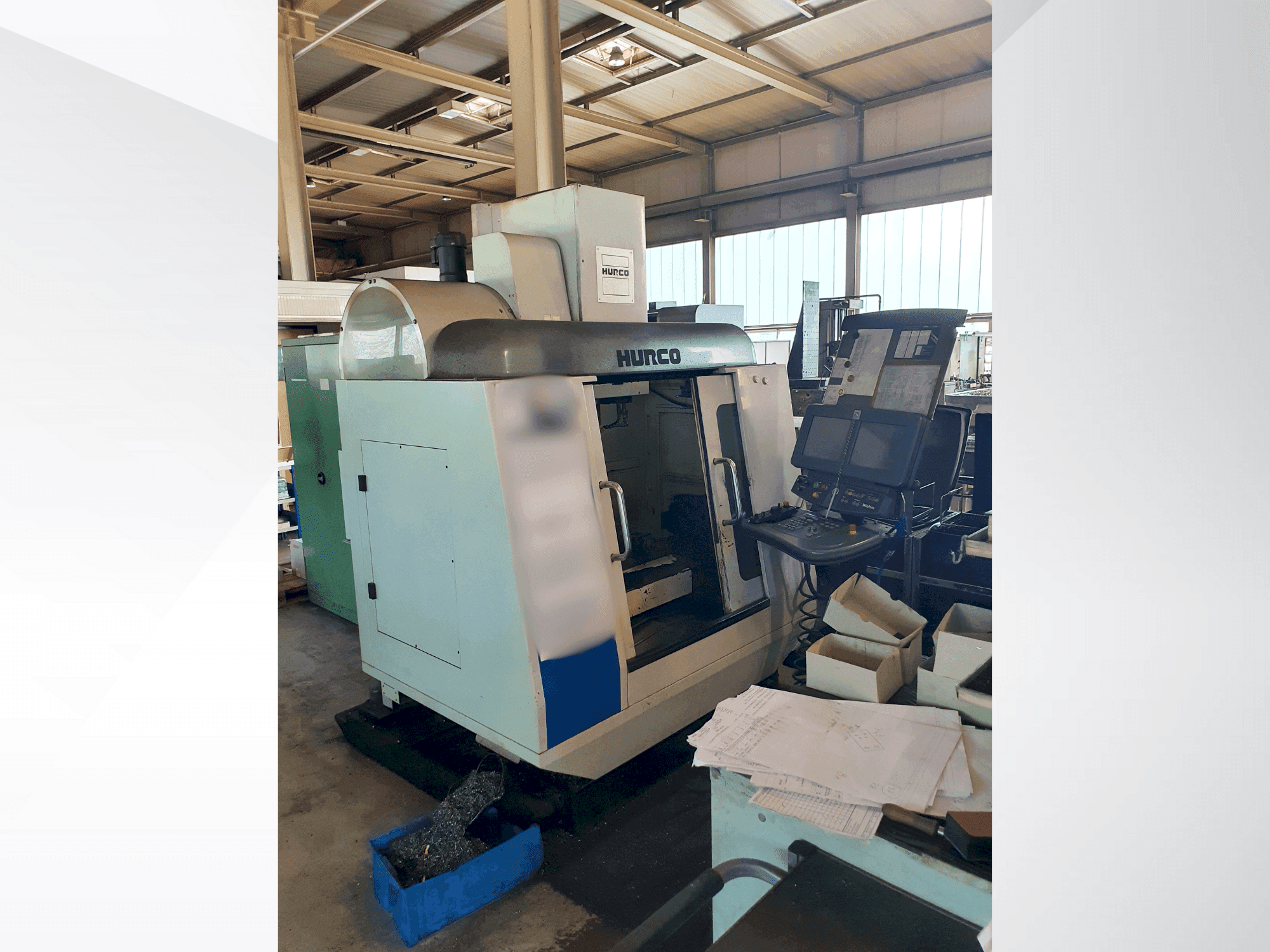 Frontansicht der Hurco VMX42T  Maschine