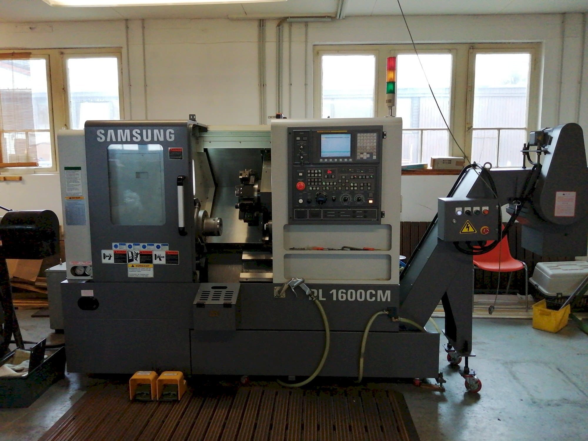 Frontansicht der Samsung PL1600CM  Maschine