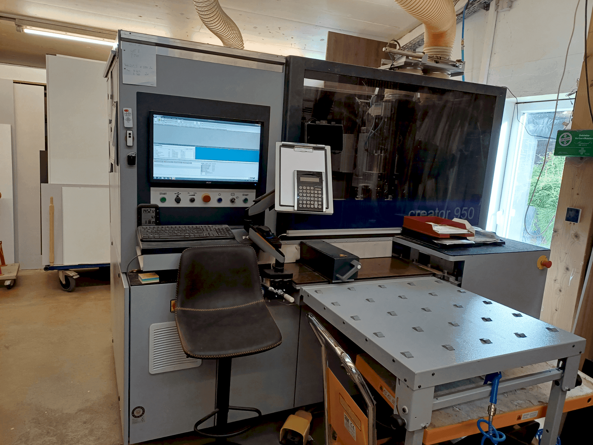 Frontansicht der FORMAT4 CNC CREATOR 950  Maschine