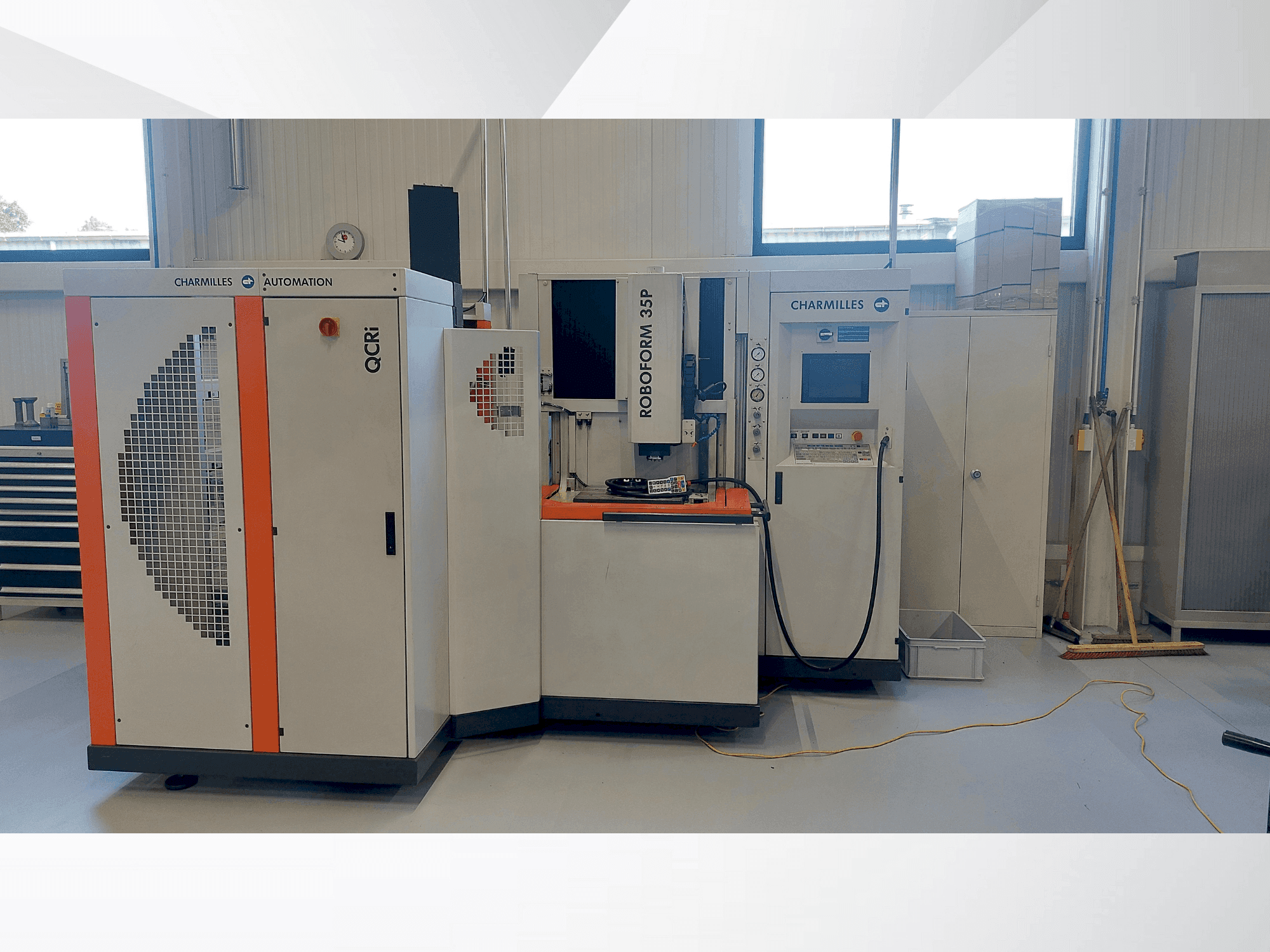 Frontansicht der CHARMILLES ROBOFORM 35P  Maschine