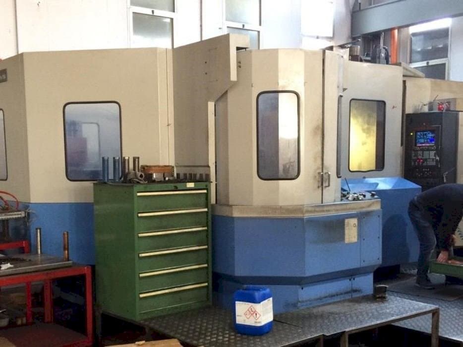 Frontansicht der Mazak FH 780 Maschine