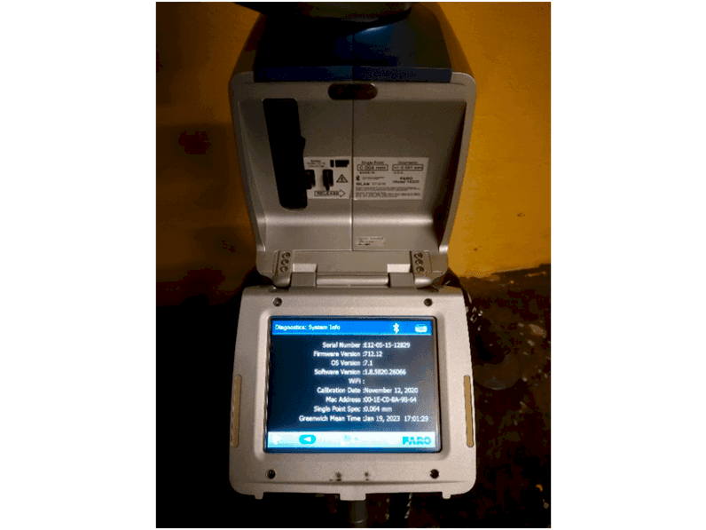 Frontansicht der Faro EDGE Measuring arm Maschine