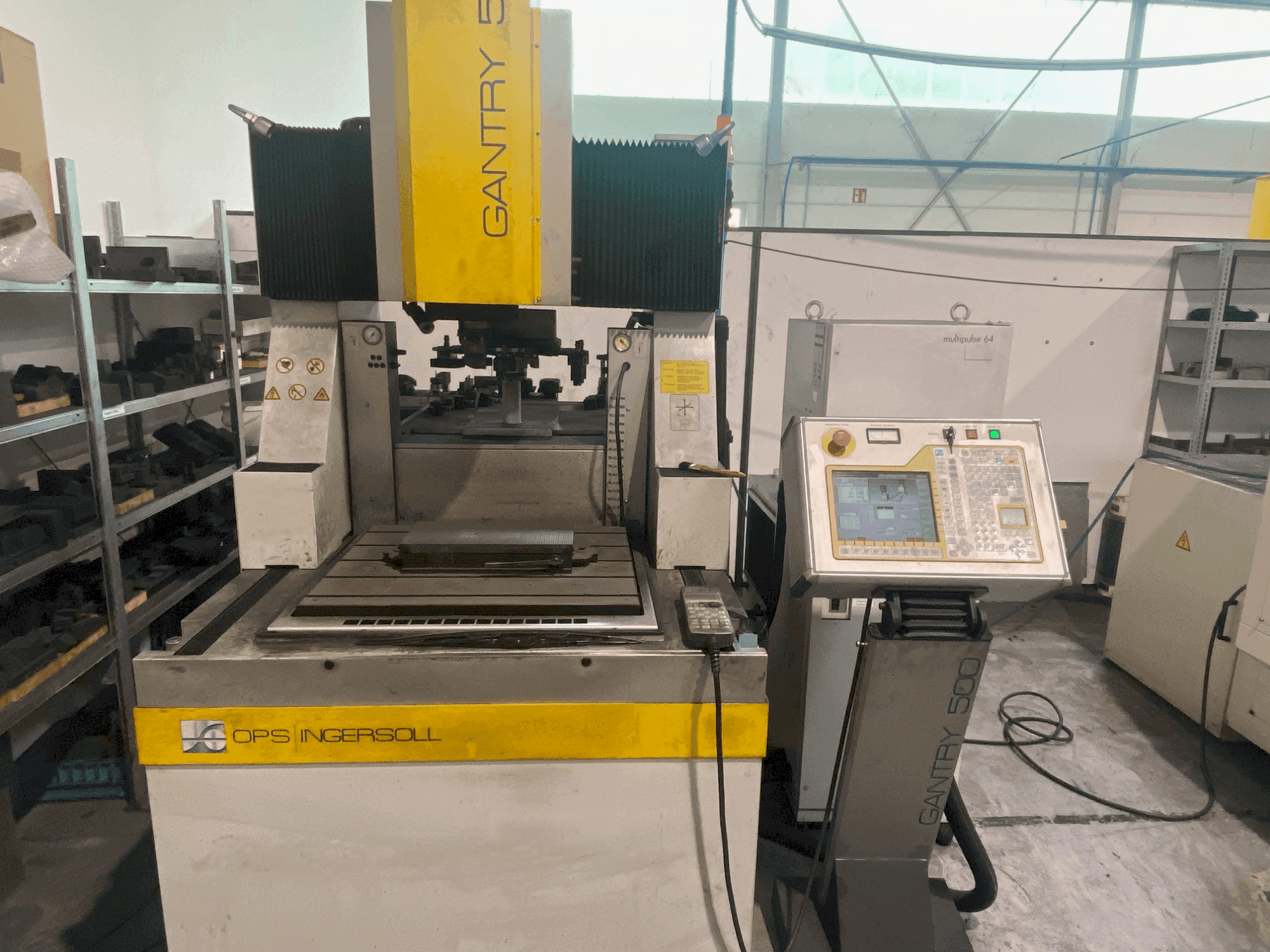 Frontansicht der OPS INGERSOLL Gantry 500  Maschine