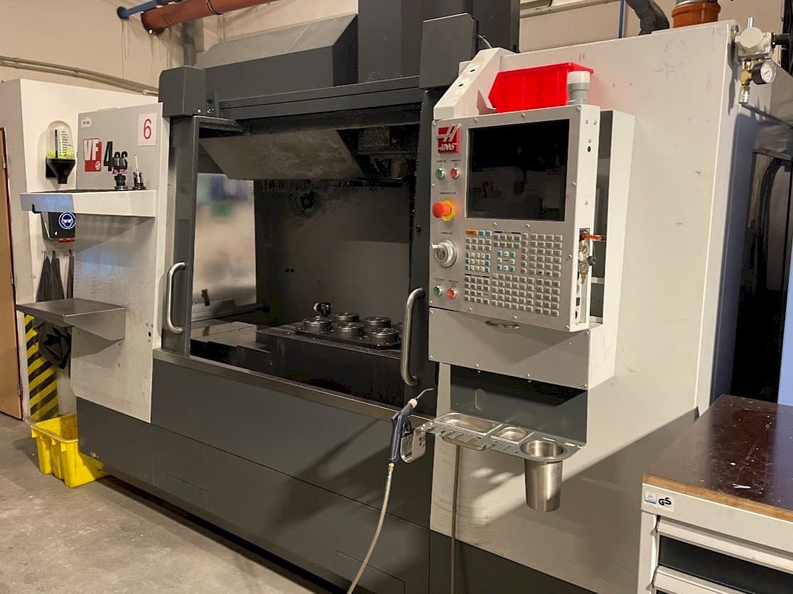 Rechte Ansicht der HAAS VF-4SS  Maschine