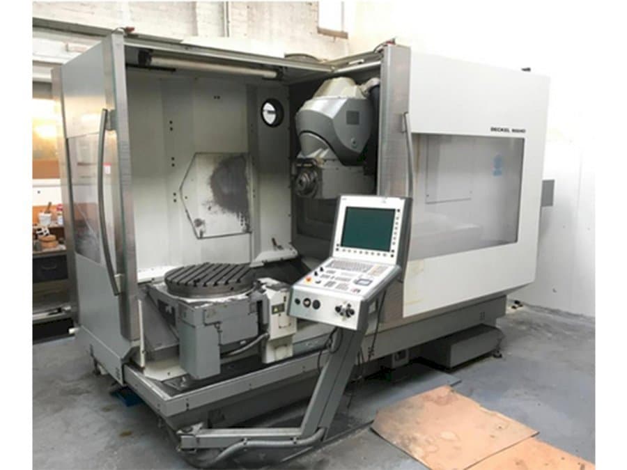 Frontansicht der DECKEL MAHO DMU 60P Hi-Dyn Maschine