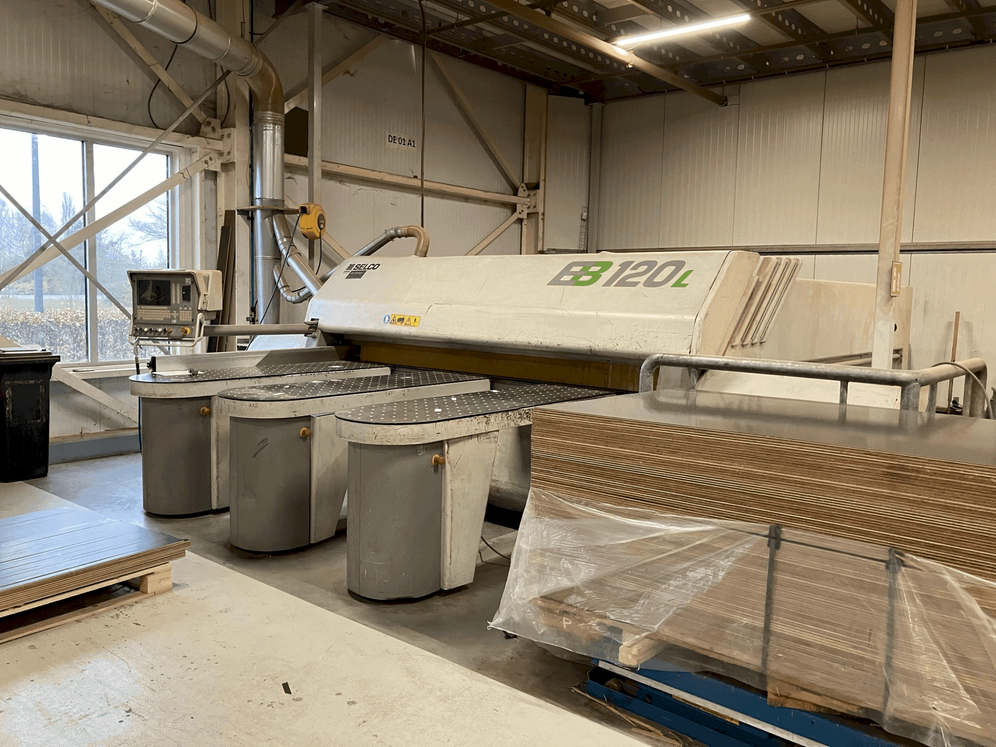 Frontansicht der SELCO EBL 120  Maschine