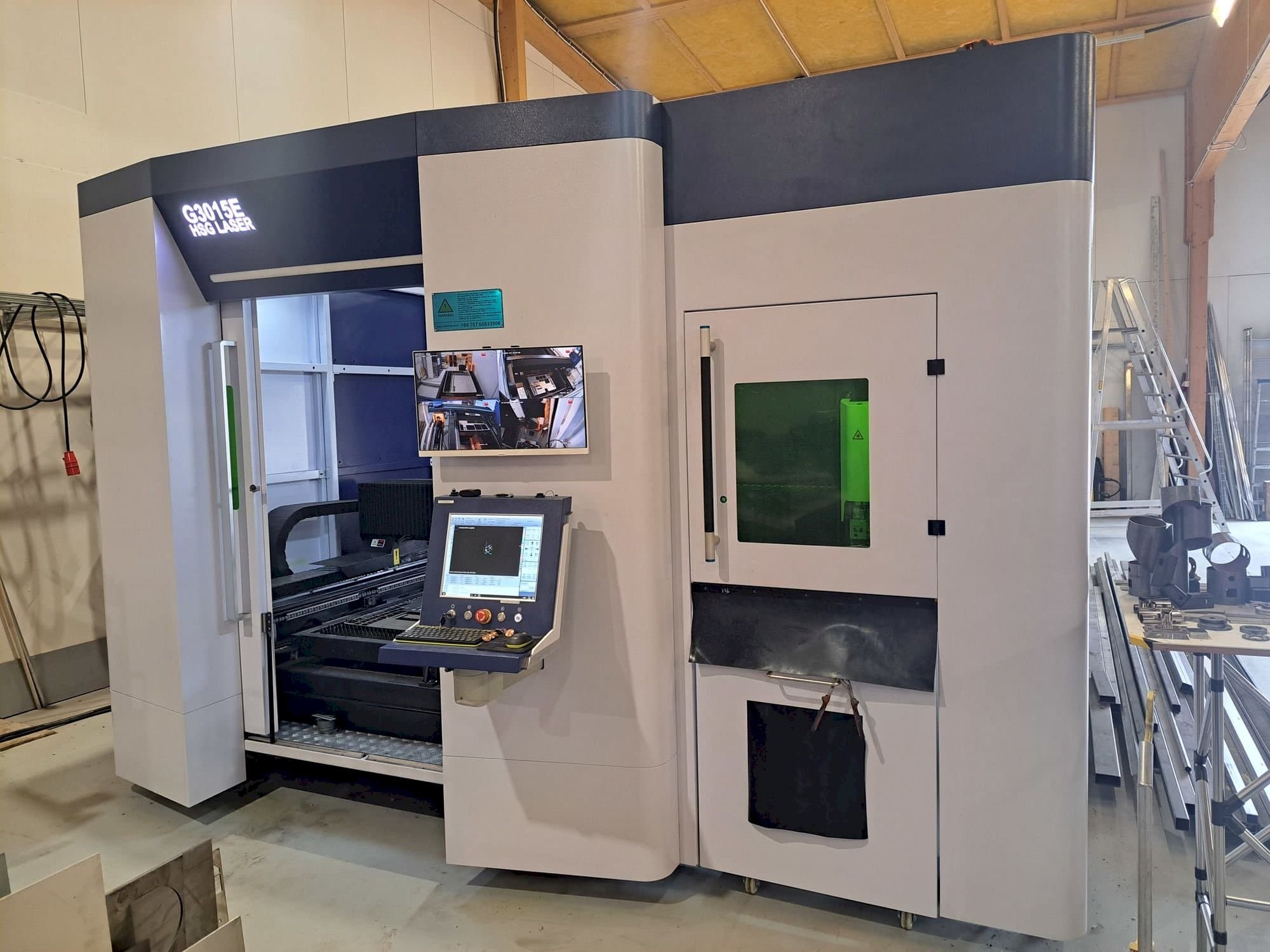 Frontansicht der HSG G3015E-22EQ  Maschine