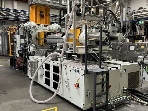 Frontansicht der Engel DUO 4550/650 Maschine