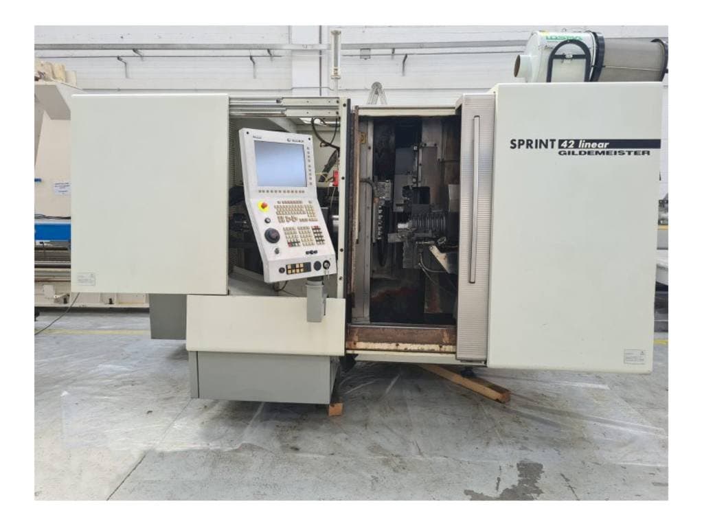 Frontansicht der Gildemeister Sprint 42 linear Maschine