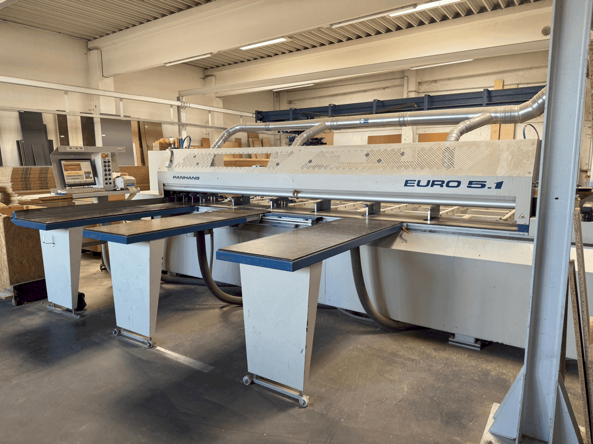 Frontansicht der PANHANS Euro 5.1 + MLB 100 Maschine