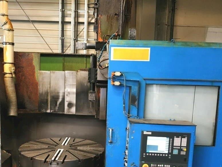 Frontansicht der Carnaghi AT 1400 Maschine