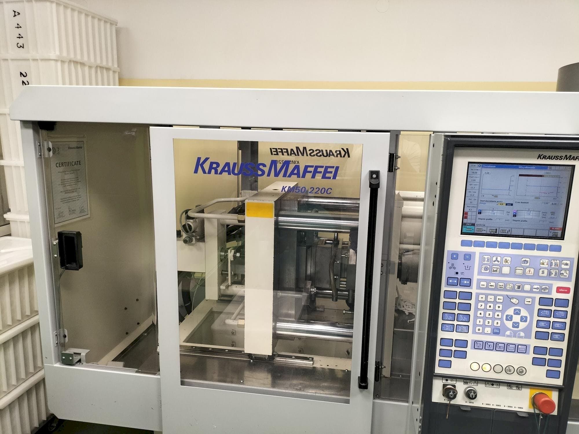 Frontansicht der Krauss Maffei KM 50-220C Win  Maschine