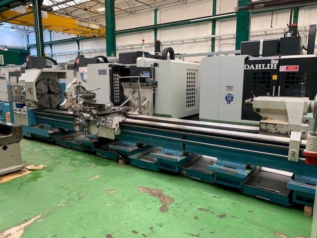 Frontansicht der Poreba TPK 80x5000 Maschine