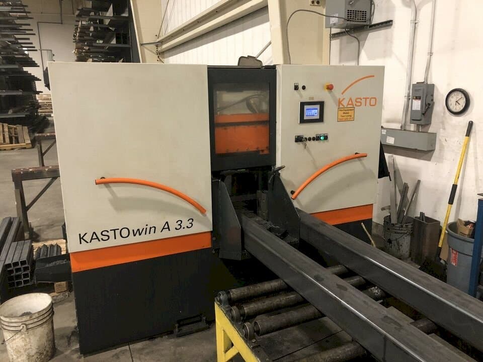 Frontansicht der KASTO win A 3.3 Maschine