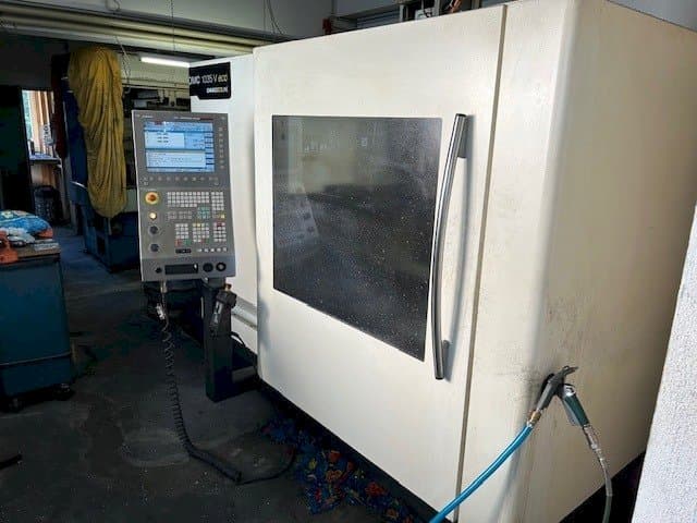 Frontansicht der DMG 1035 Evo Maschine