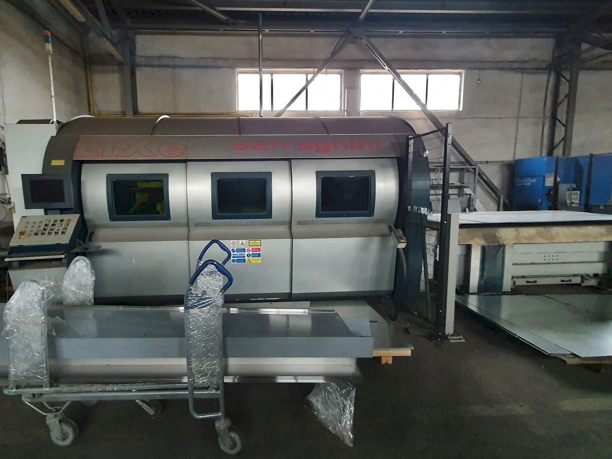 Frontansicht der Salvagnini L1X  Maschine