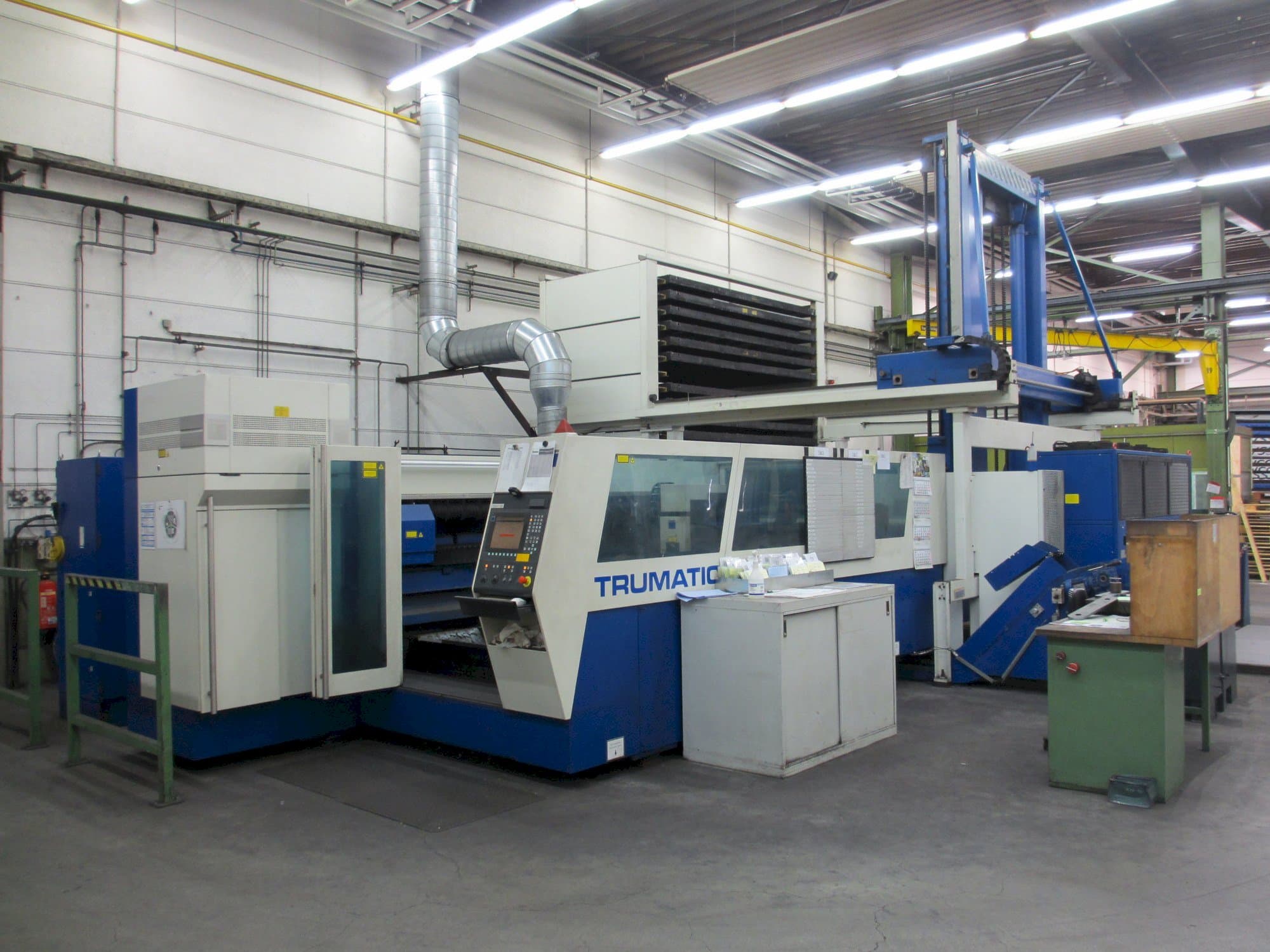 Frontansicht der Trumpf Trumatic L 3050 Maschine