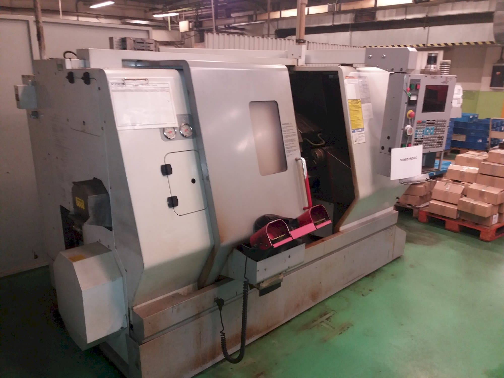 Frontansicht der HAAS TL-15HE Maschine
