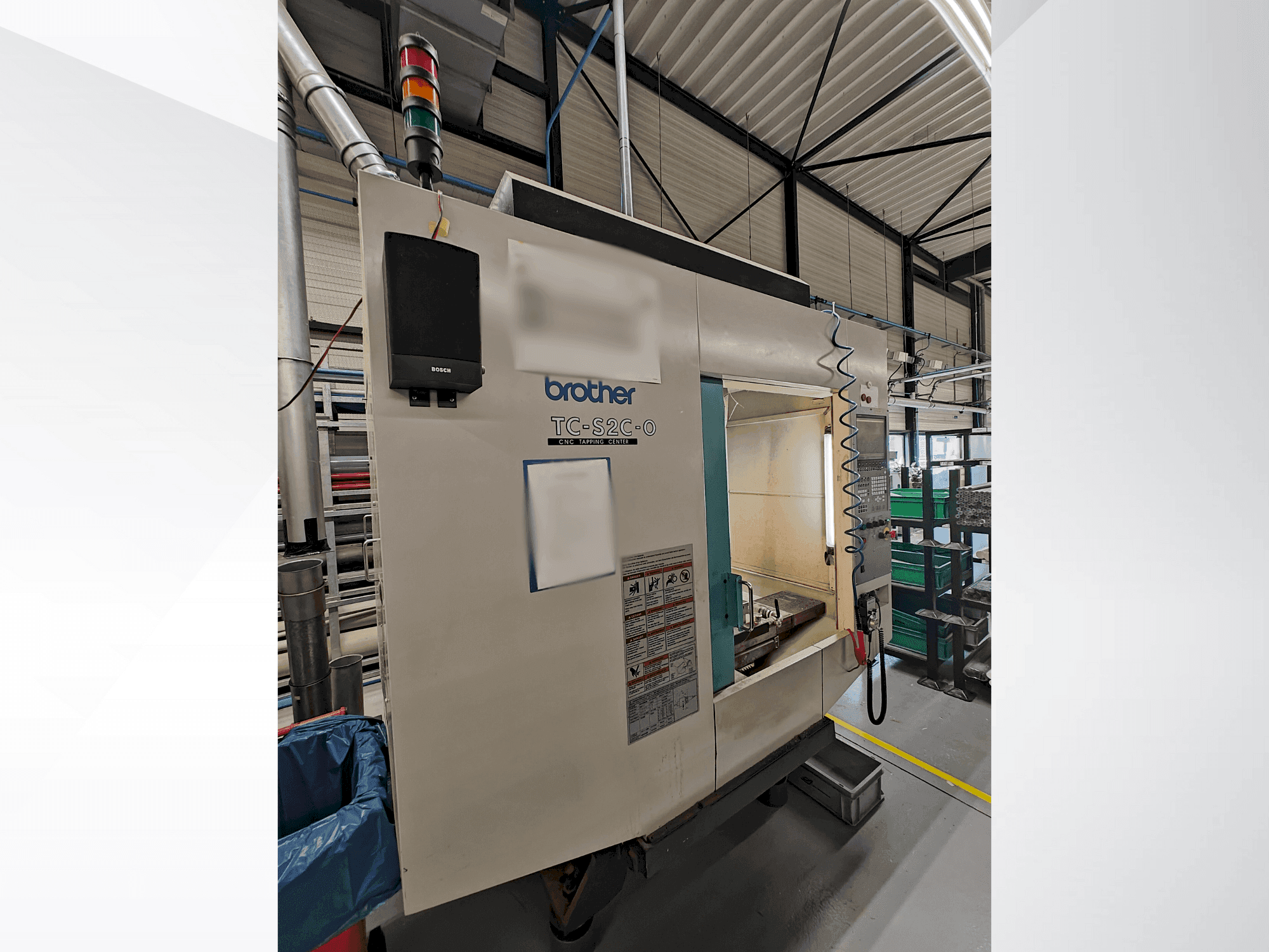 Frontansicht der Brother TC-S2C-O  Maschine