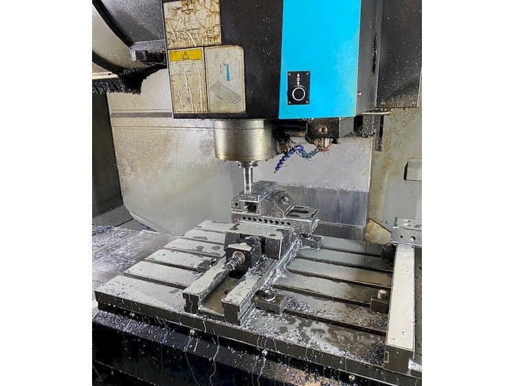 Frontansicht der Hurco VMX42i  Maschine