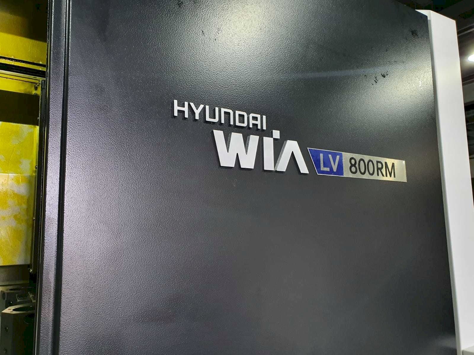 Frontansicht der Hyundai Wia LV800RM Maschine