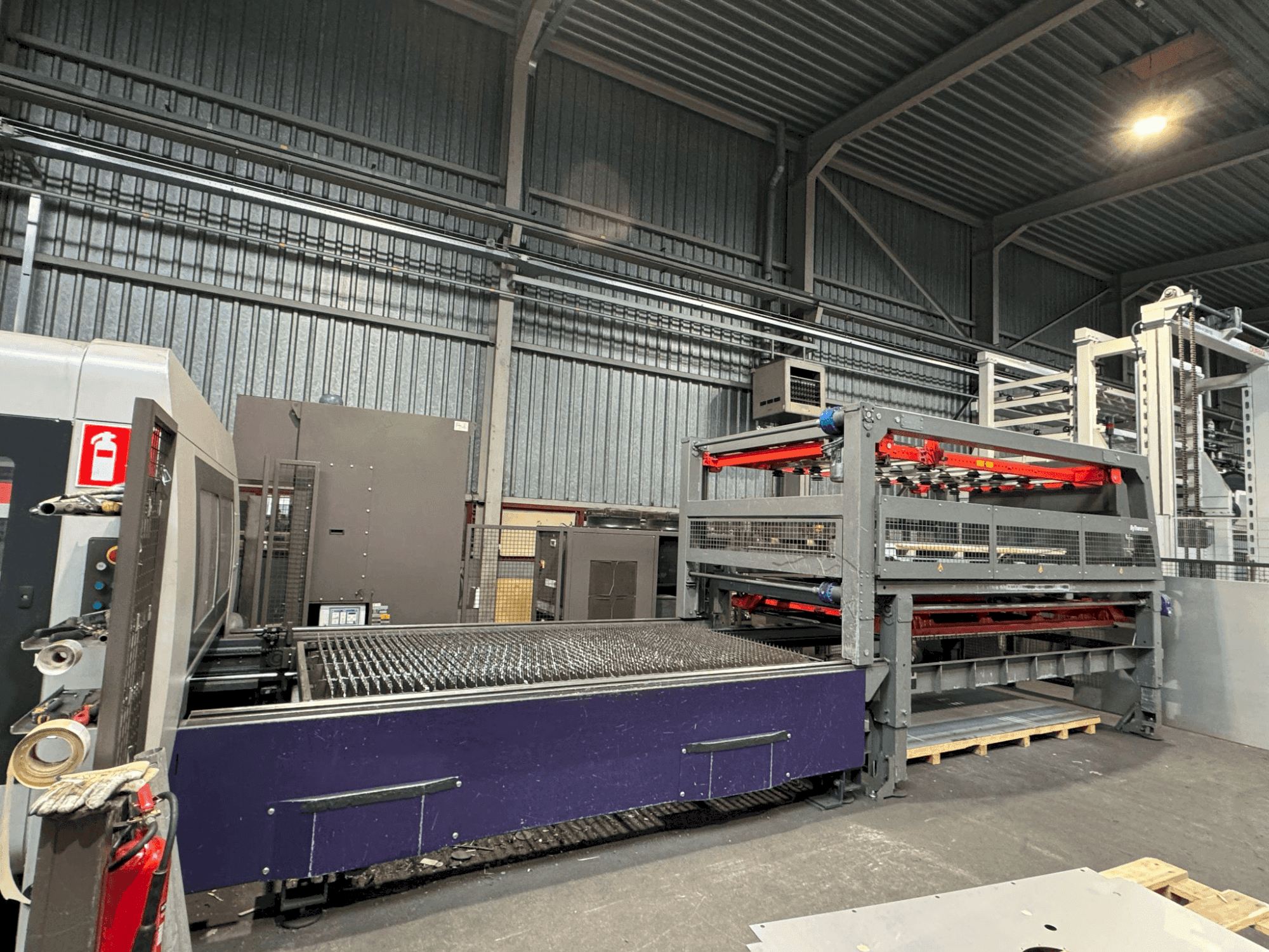 Frontansicht der Bystronic ByTrans 3015 Standard  Maschine