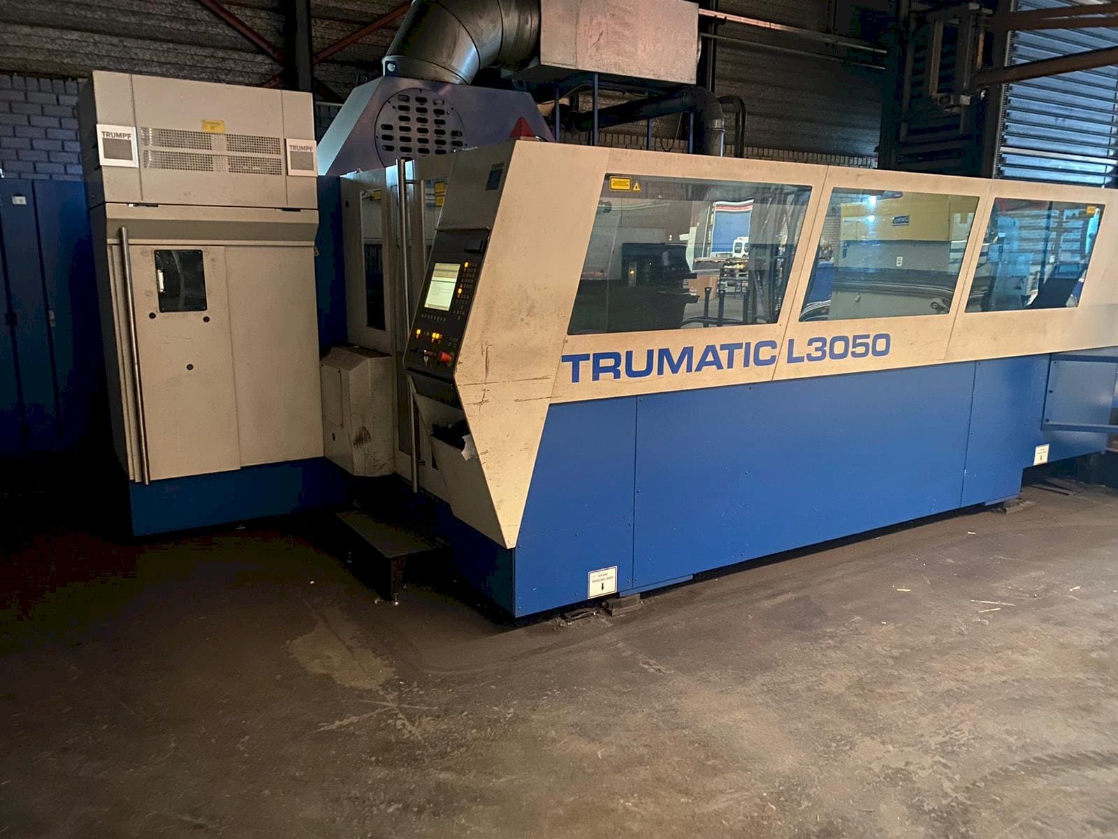 Frontansicht der Trumpf Trumatic L3050 Maschine