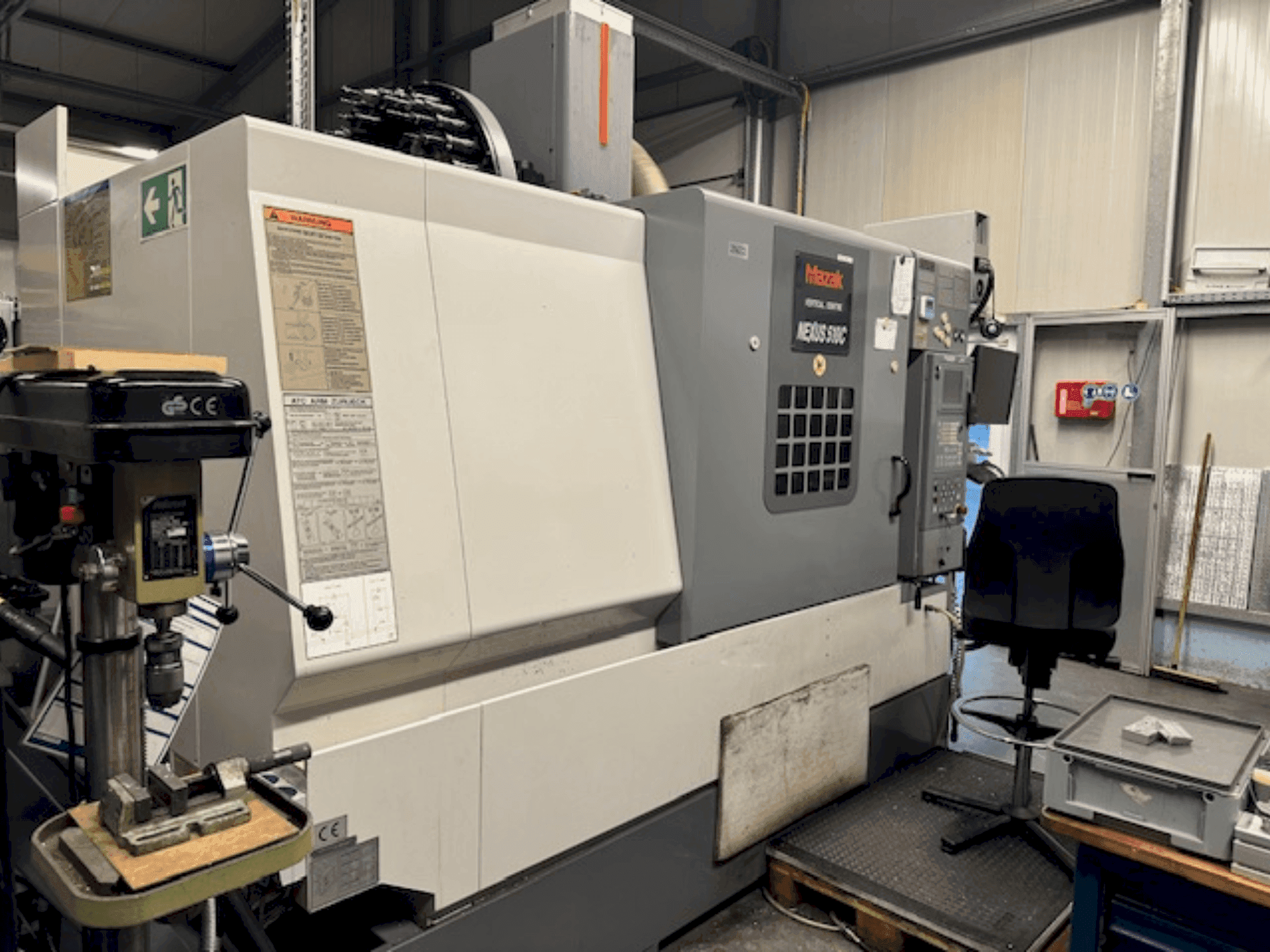 Frontansicht der Mazak VCN 510-C  Maschine