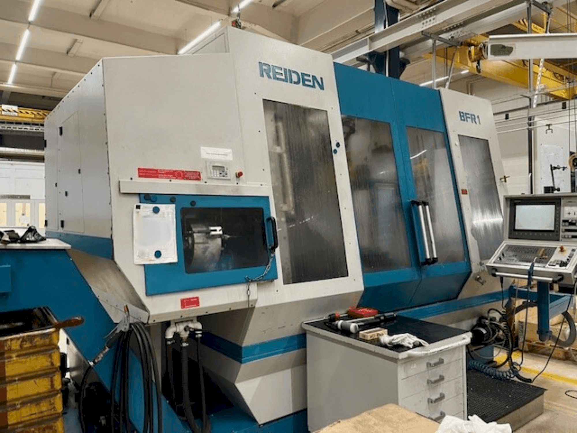 Frontansicht der Reiden BRF-1 Maschine