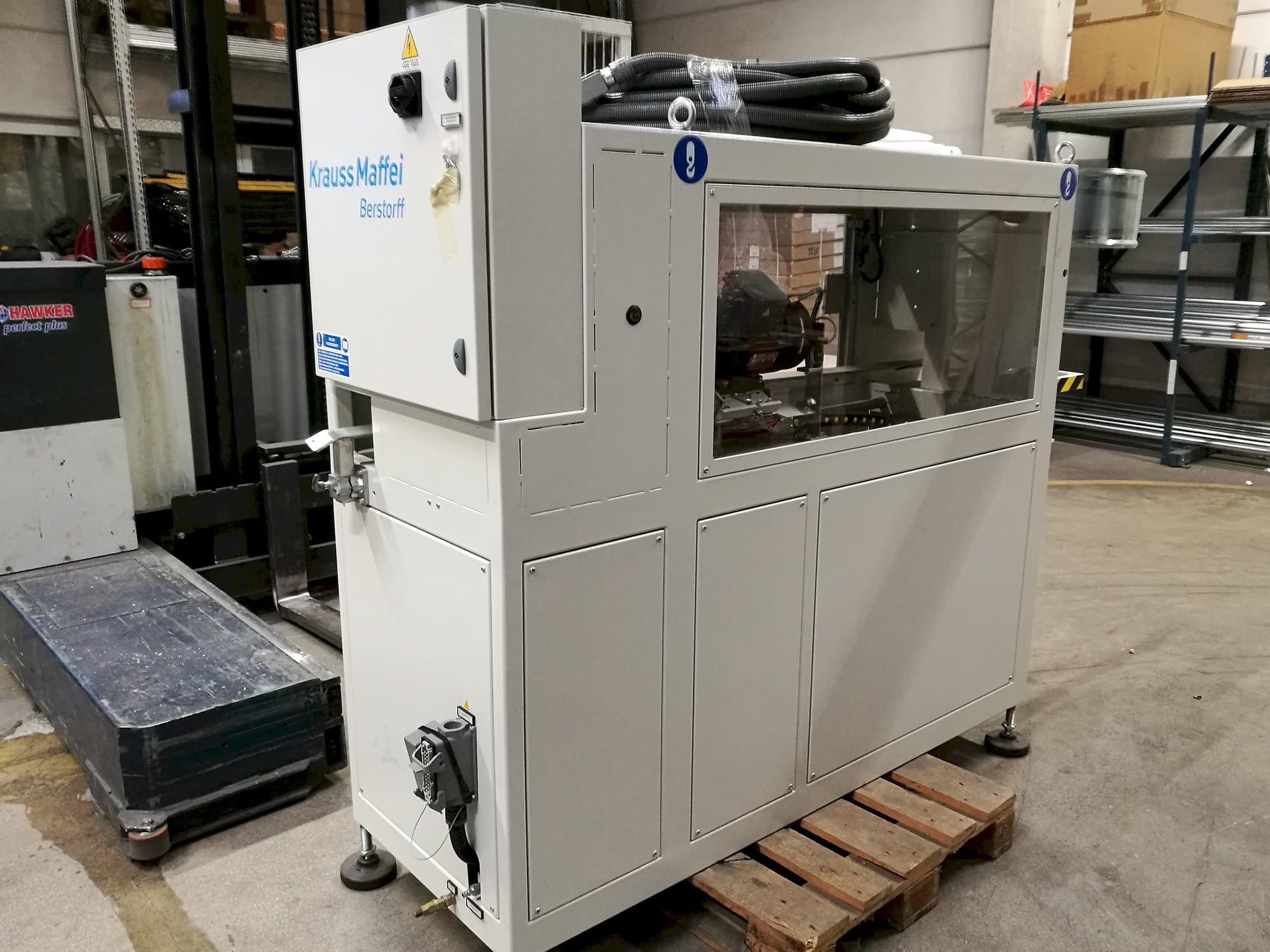 Linke Ansicht der Krauss Maffei TL 63 Maschine