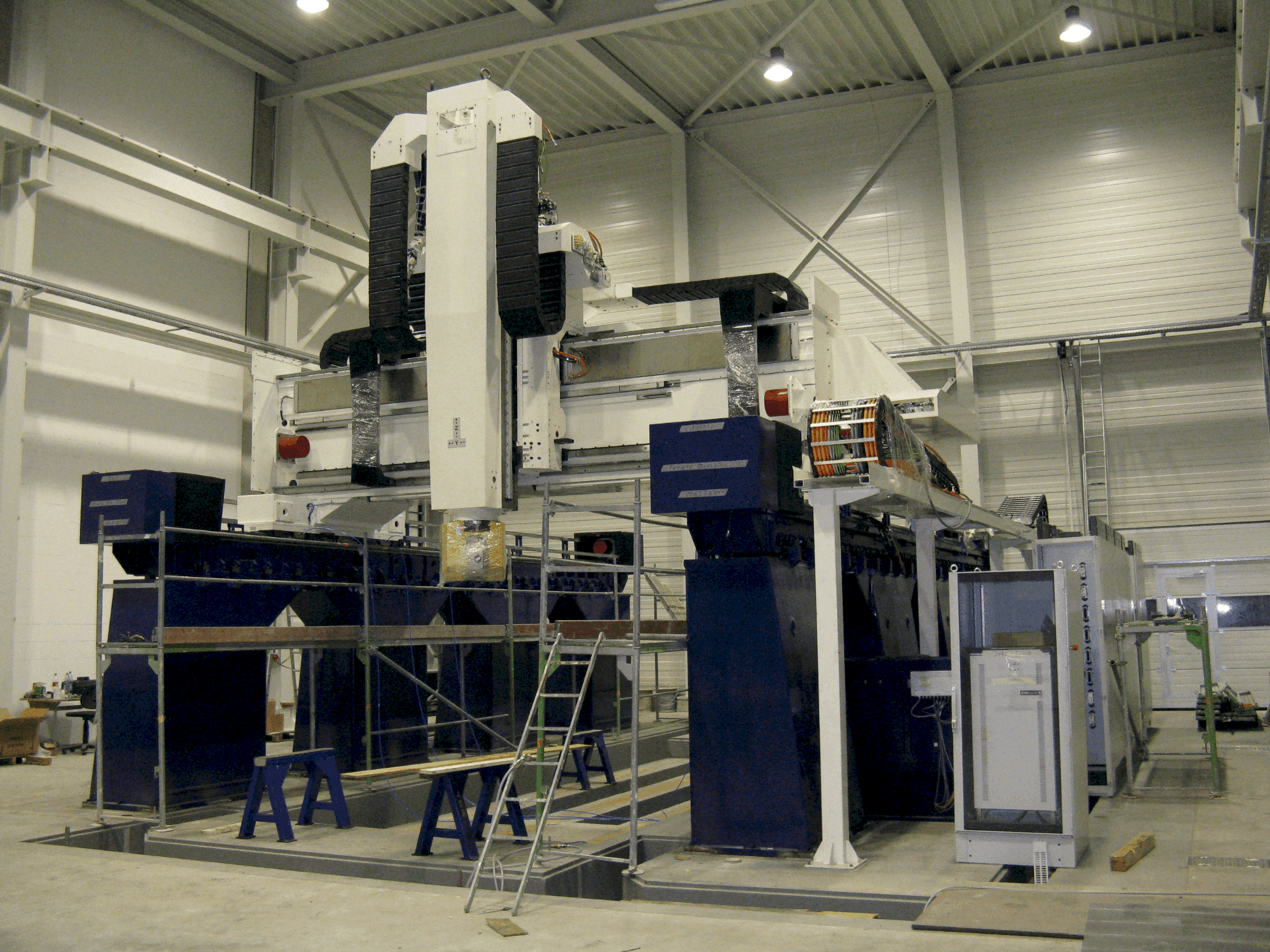 Frontansicht der JOBS LINX Design Maschine
