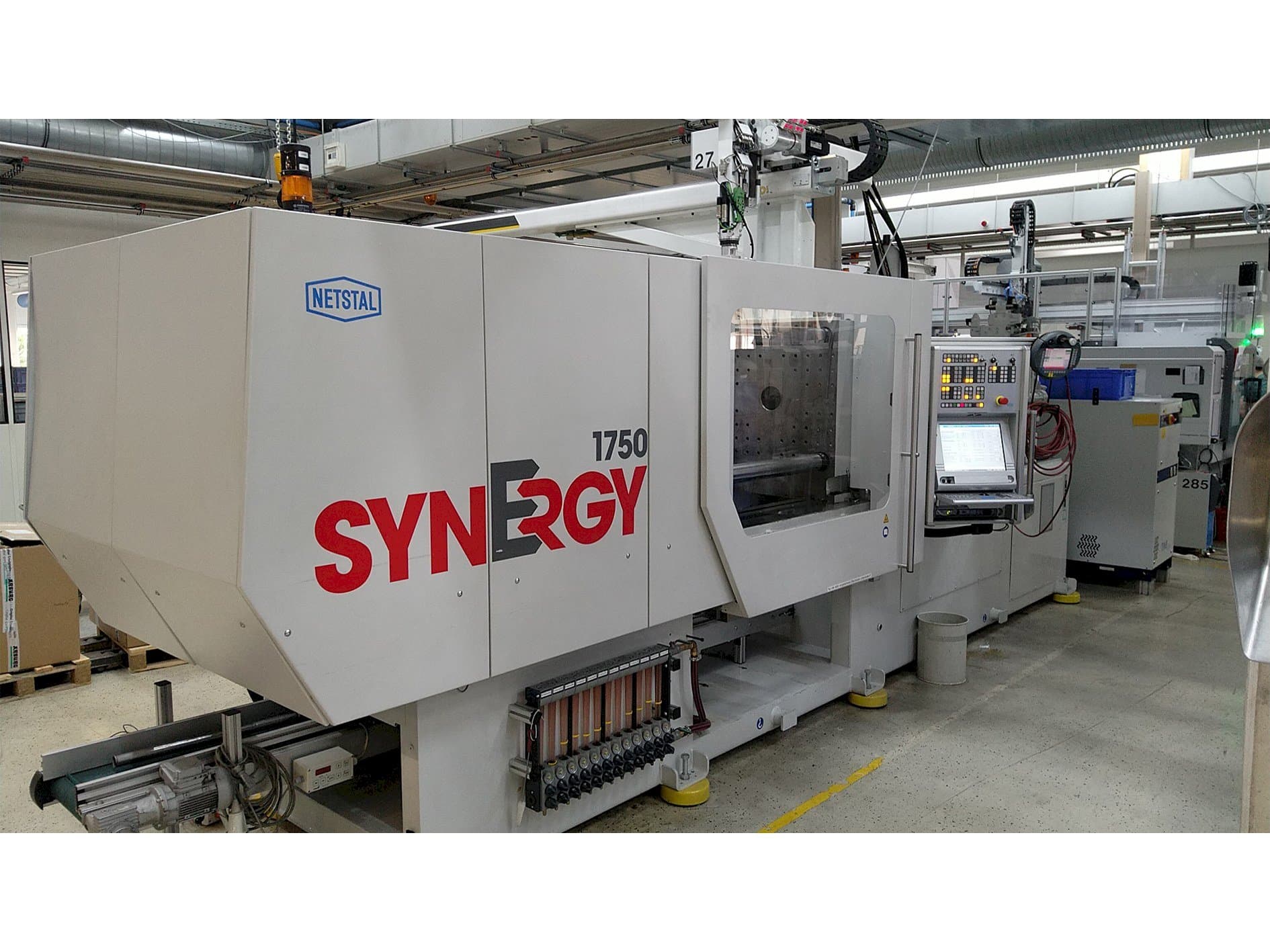 Frontansicht der Netstal SynErgy 1750-600  Maschine