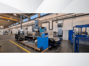 Frontansicht der TOS KUŘIM FS 100 S/A3  Maschine