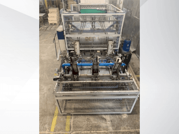Frontansicht der DELTA pallet nailing machine line Maschine